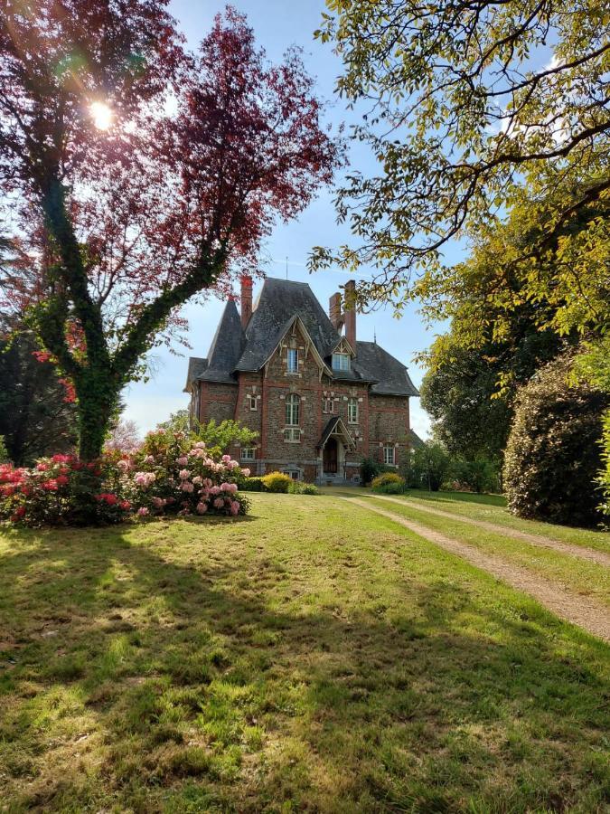 Le Manoir Des Rochers Bouere Eksteriør billede
